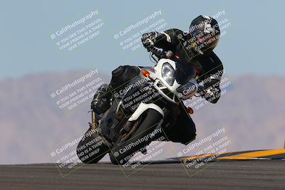 media/Oct-09-2022-SoCal Trackdays (Sun) [[95640aeeb6]]/Turn 9 (1pm)/